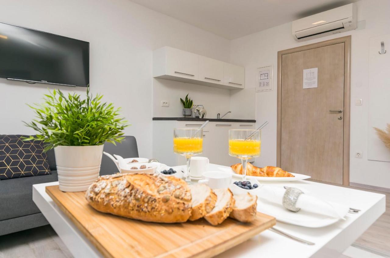 Apartments And Rooms Adriatic Suites Шибеник Екстер'єр фото