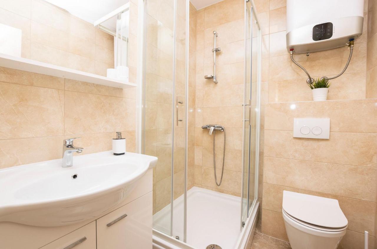 Apartments And Rooms Adriatic Suites Шибеник Екстер'єр фото